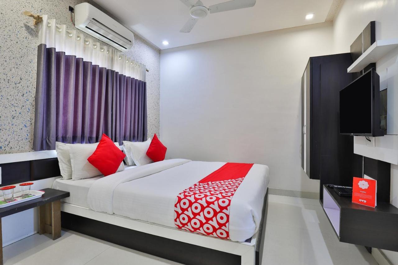 Hotel Oyo 18807 Vrajbhoomi Somnāth Esterno foto
